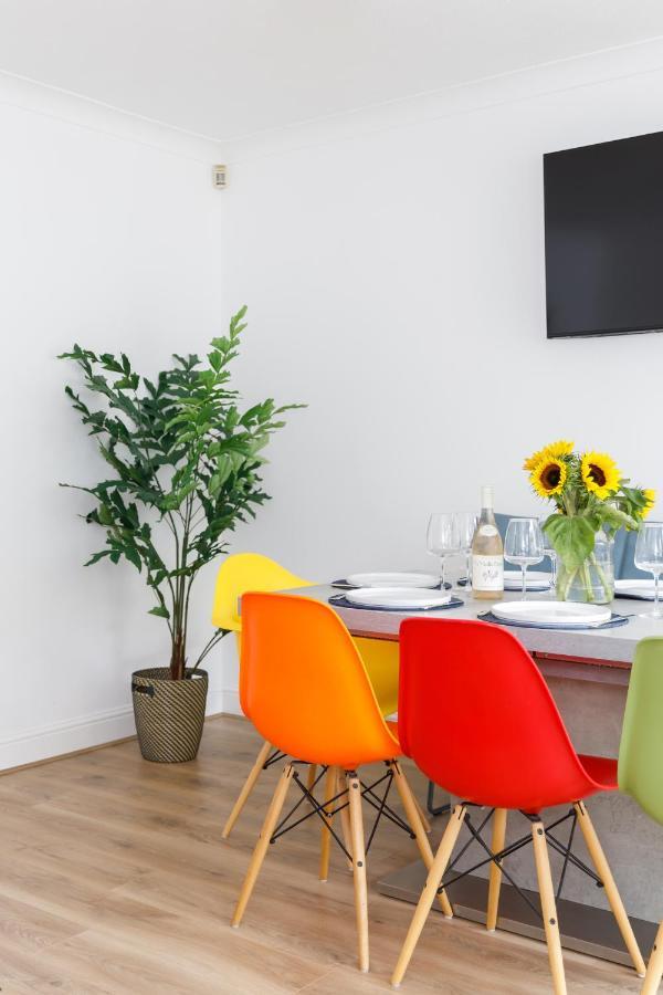 Beachside Retreat 2-Bedroom Gem With Free Private Parking & Outdoor Space Brighton Exteriör bild
