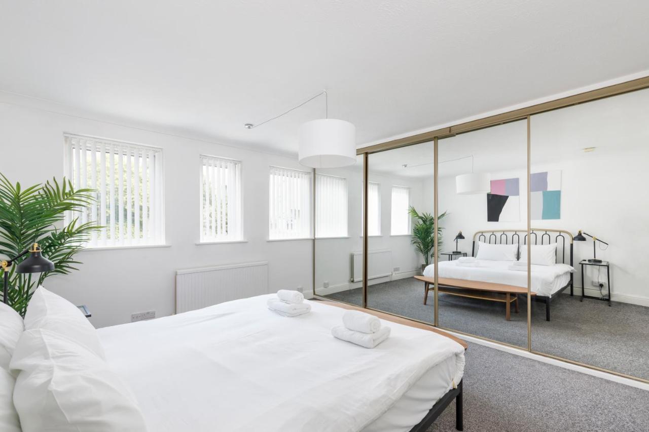 Beachside Retreat 2-Bedroom Gem With Free Private Parking & Outdoor Space Brighton Exteriör bild