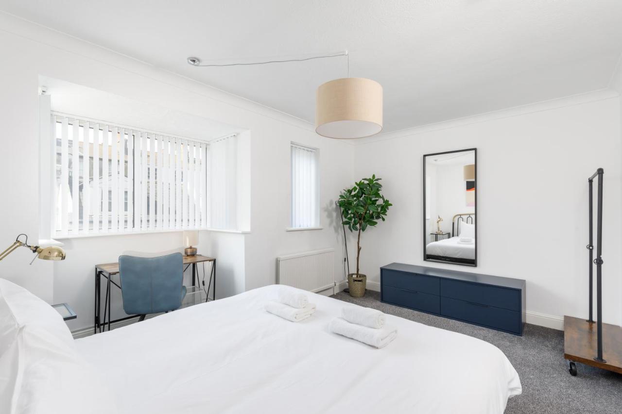 Beachside Retreat 2-Bedroom Gem With Free Private Parking & Outdoor Space Brighton Exteriör bild